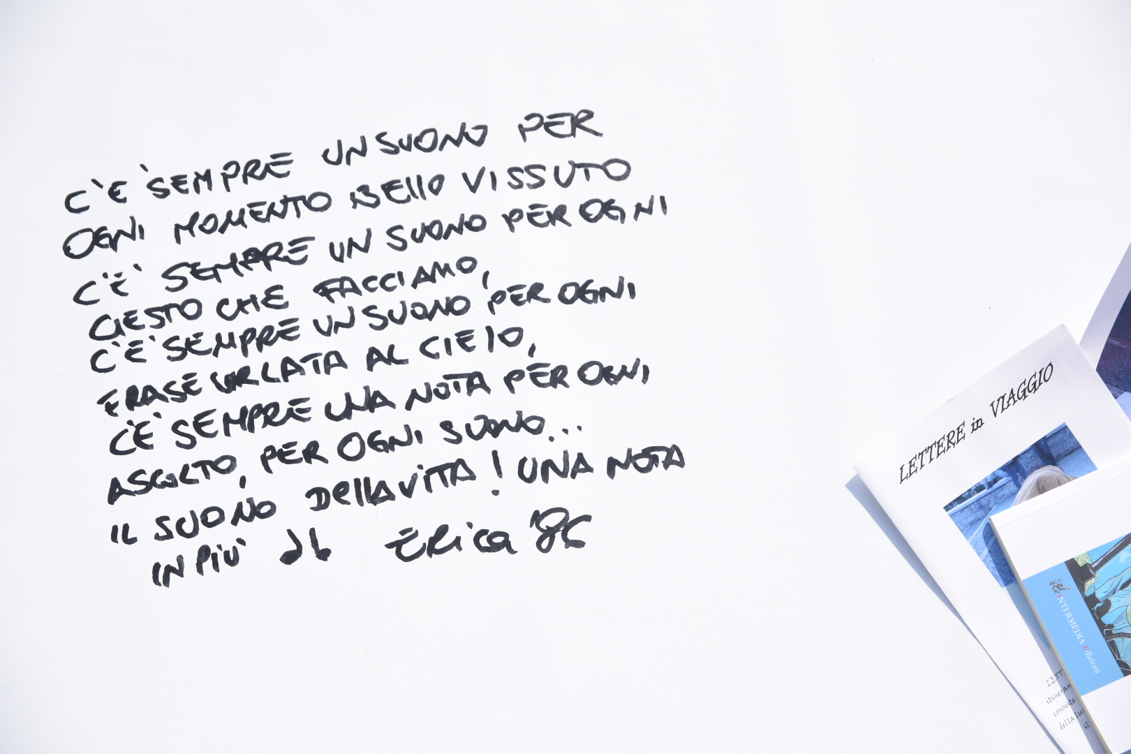 Lettere in viaggio:quando la poesia sbarca (e sbanca) al pontile di Ostia